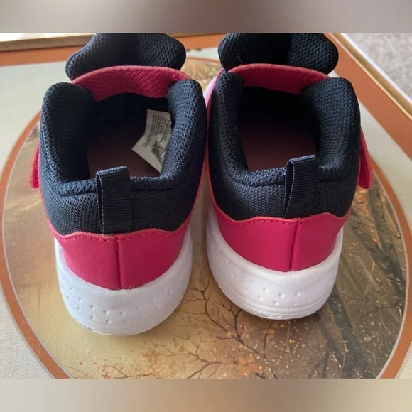 NWOT Jordan’s-23 Toddlers Sz-9C NoTie Laces w/Velcro, Light, Comfortable Shoes - Picture 10 of 16